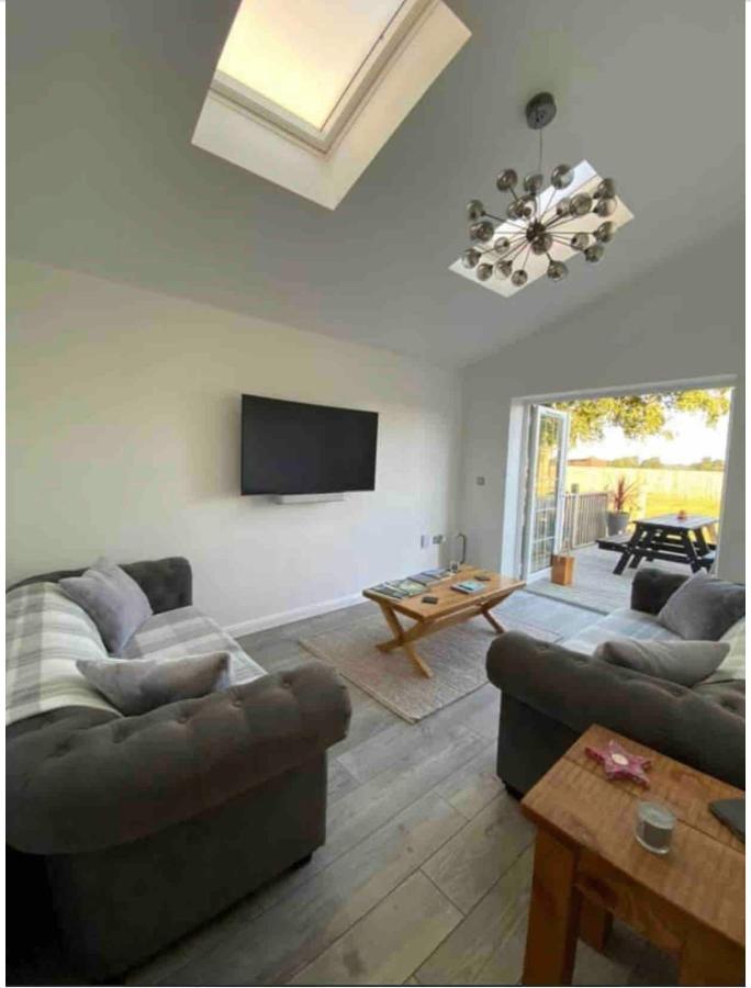 Near Woodbridge The Annexe Eyke Fantastic Views With Dog Secure Garden And Paddock Villa Kültér fotó