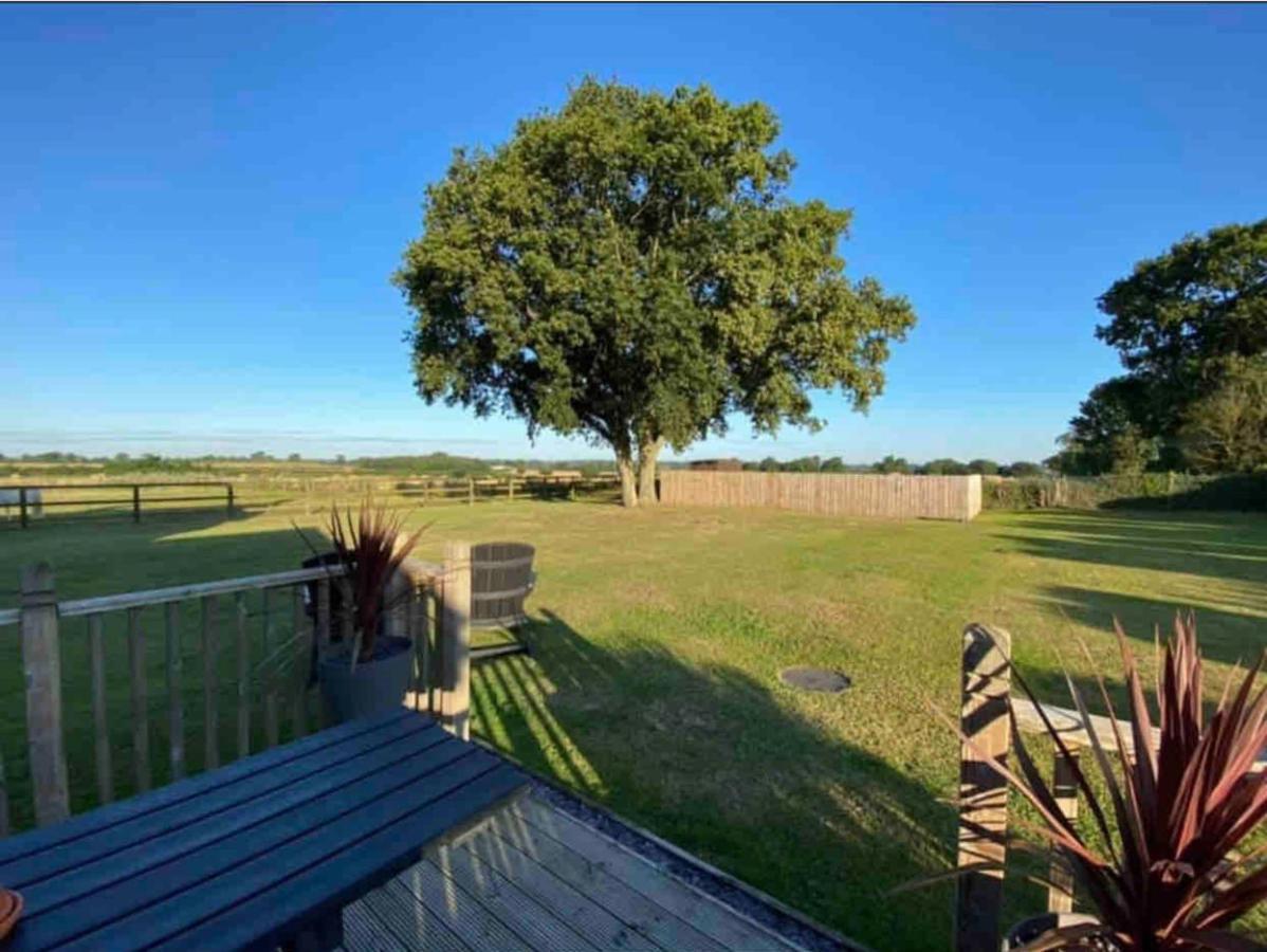 Near Woodbridge The Annexe Eyke Fantastic Views With Dog Secure Garden And Paddock Villa Kültér fotó